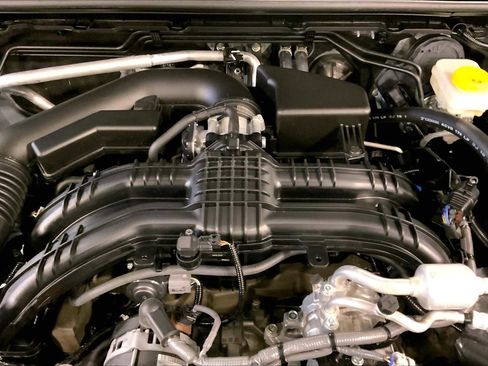 Certified 2025 Subaru Impreza 2.0i image 28