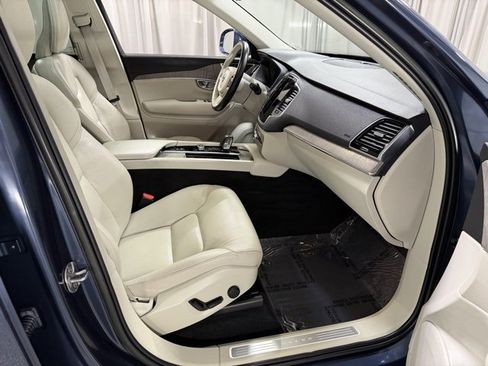 Used 2023 Volvo XC90 B6 Plus w/ Protection Package image 7
