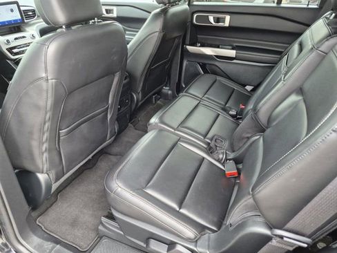 Used 2024 Ford Explorer XLT w/ Equipment Group 202A image 15