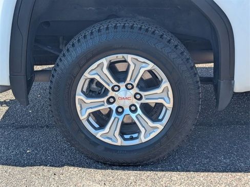 Used 2024 GMC Sierra 1500 SLT image 9