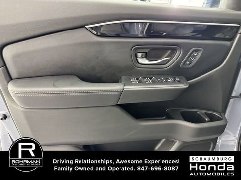 Certified 2023 Honda Pilot Touring image 21