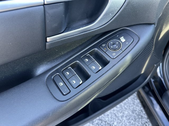 Used 2024 Hyundai Sonata SEL AWD/4WD image 18