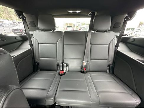 Used 2022 Chevrolet Tahoe LT w/ Luxury Package AWD/4WD image 17