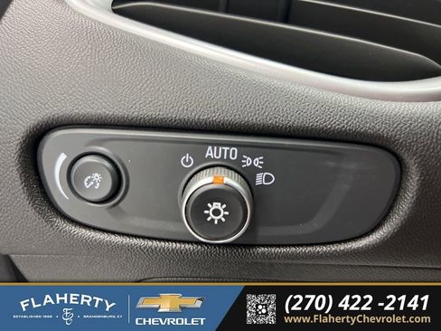 Used 2024 Chevrolet Malibu LT image 22