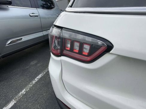 Used 2020 Jeep Compass Limited image 11