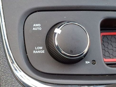 Used 2016 Dodge Durango R/T w/ Technology Group image 28