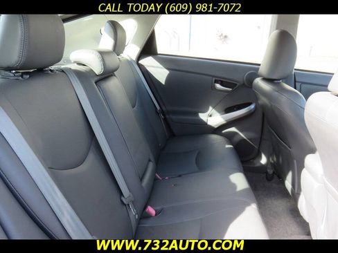 Used 2011 Toyota Prius Five image 9
