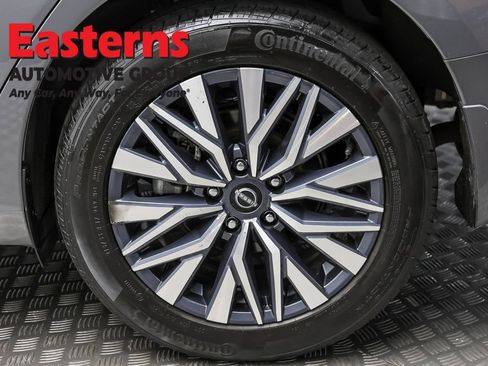Used 2024 Nissan Altima 2.5 SV w/ SV Premium Package AWD/4WD image 8