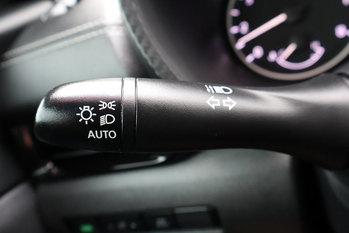 Used 2022 Nissan Sentra SV FWD image 31