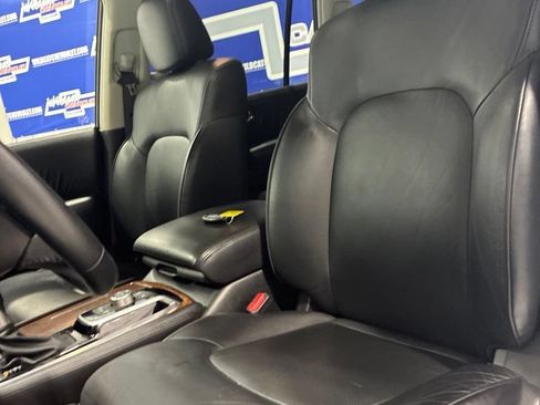 Used 2024 Nissan Armada SL w/ Captain's Chairs Package AWD/4WD image 16