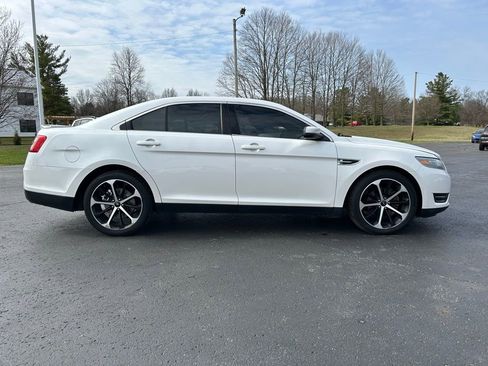 Used 2014 Ford Taurus SEL w/ Equipment Group 201A image 2