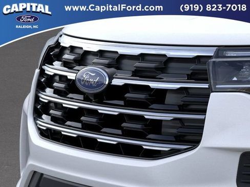 New 2025 Ford Explorer Active image 17