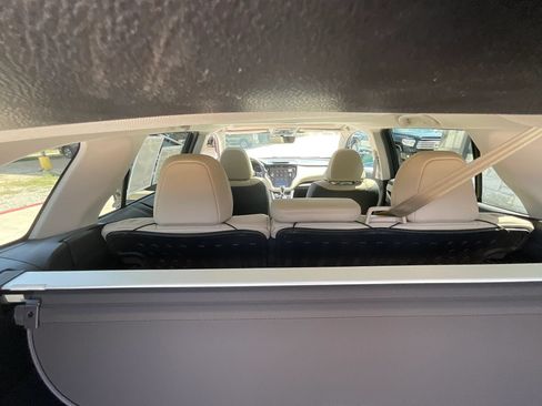 Used 2025 Subaru Outback Limited AWD/4WD image 37