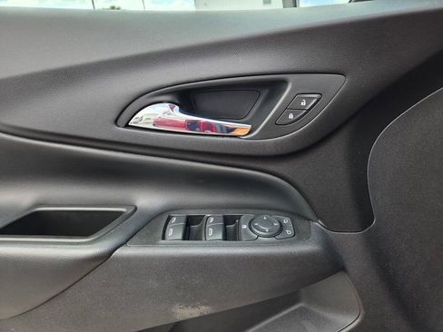 Used 2020 Chevrolet Equinox LT image 22