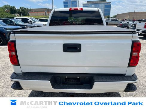Used 2018 Chevrolet Silverado 1500 LT w/ All Star Edition AWD/4WD image 4