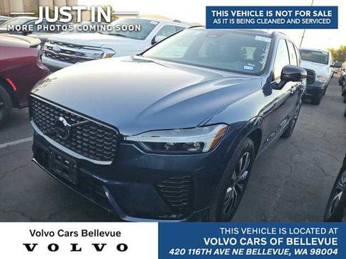 Used 2025 Volvo XC60 B5 Plus image 1