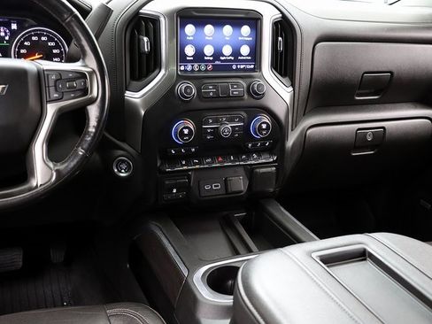 Used 2020 Chevrolet Silverado 2500 LTZ w/ LTZ Plus Package image 17