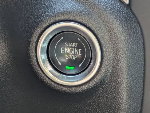 Used 2020 GMC Sierra 1500 Elevation w/ Elevation Value Package AWD/4WD image 32