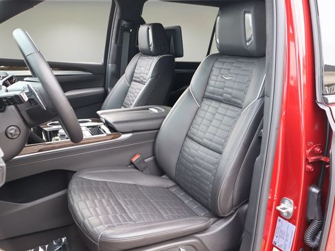 Certified 2026 Cadillac Escalade ESV Platinum Sport w/ LPO, Floor Liner Package AWD/4WD image 11