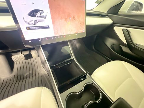 Used 2019 Tesla Model 3 Long Range image 22