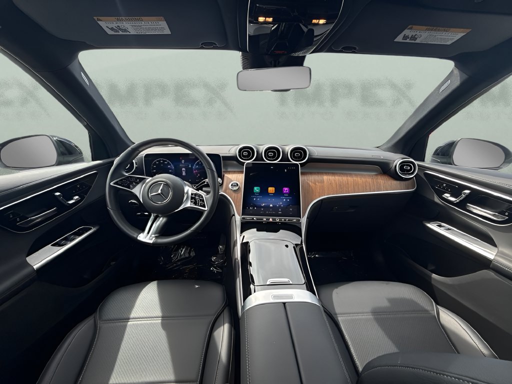 Used 2025 Mercedes-Benz GLC 300 image 8