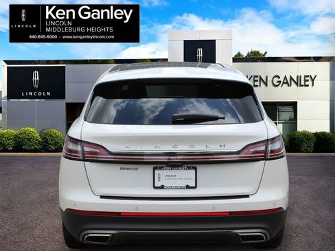 Used 2022 Lincoln Nautilus Reserve FWD image 6