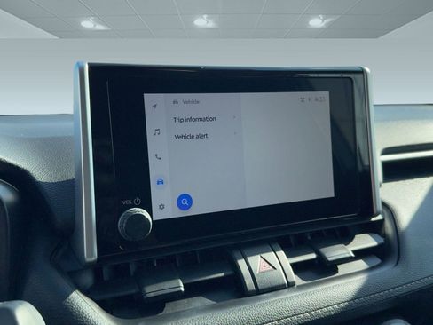 Used 2024 Toyota RAV4 XLE image 25