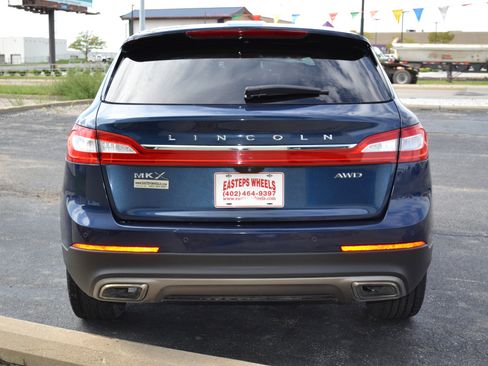 Used 2017 Lincoln MKX Reserve w/ Lincoln MKX Climate Package image 6