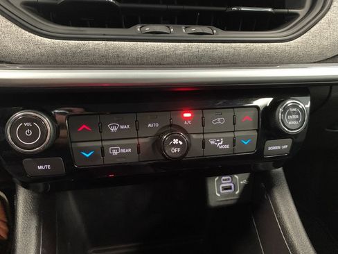 Used 2022 Jeep Compass Latitude w/ Convenience Group FWD image 15