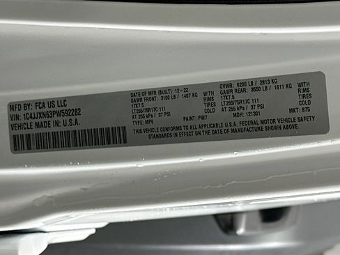 Used 2023 Jeep Wrangler Unlimited w/ Convenience Group AWD/4WD image 12