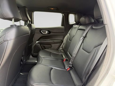 Used 2026 Jeep Compass Limited AWD/4WD image 9