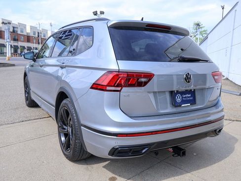 Used 2023 Volkswagen Tiguan SE R-Line image 6