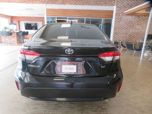 Used 2021 Toyota Corolla LE FWD image 58
