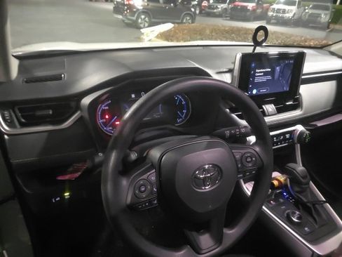 Used 2025 Toyota RAV4 LE image 11