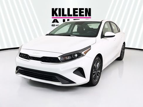 Used 2024 Kia Forte LXS FWD image 3