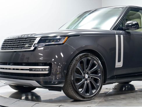 Used 2024 Land Rover Range Rover Long Wheelbase Autobiography AWD/4WD image 4