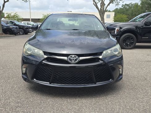 Used 2015 Toyota Camry SE FWD image 2