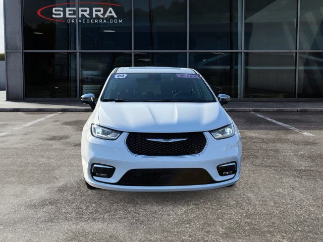 Used 2023 Chrysler Pacifica Limited FWD image 8