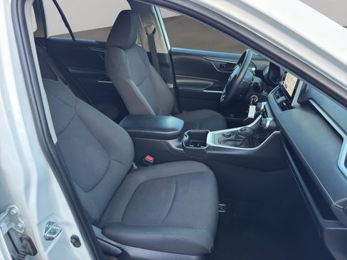 Used 2024 Toyota RAV4 LE image 18
