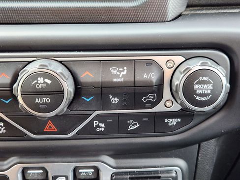 Used 2018 Jeep Wrangler Unlimited Sahara w/ Dual Top Group image 37