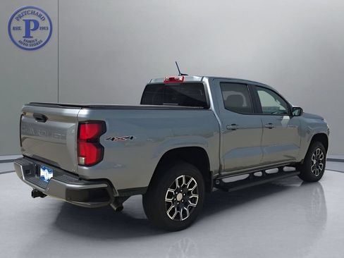 Used 2024 Chevrolet Colorado LT w/ LT Convenience Package III AWD/4WD image 7