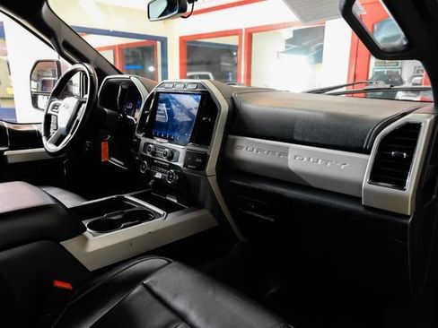 Used 2022 Ford F350 Lariat w/ Lariat Value Package AWD/4WD image 13