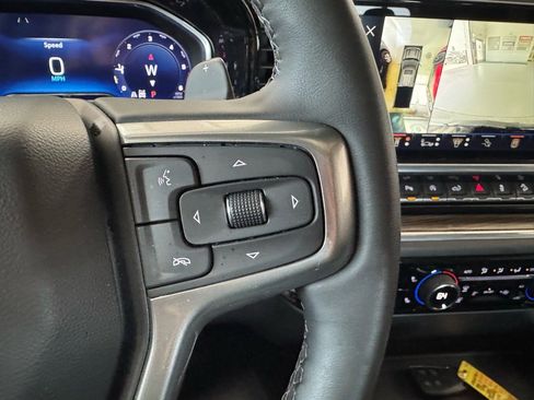 Used 2024 Chevrolet Silverado 1500 LT Trail Boss w/ LT Trail Boss Premium Package image 31