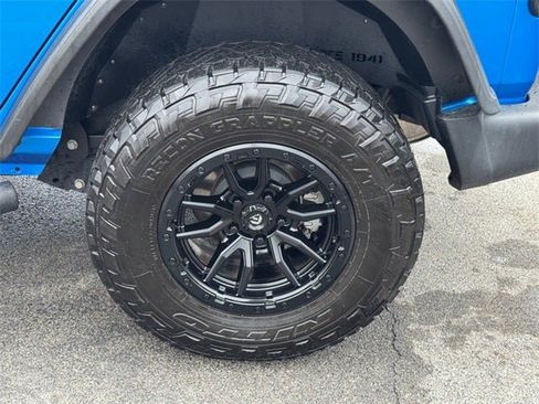 Used 2023 Jeep Wrangler Sport S image 13