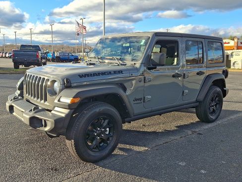 Used 2022 Jeep Wrangler Unlimited Sport S image 3