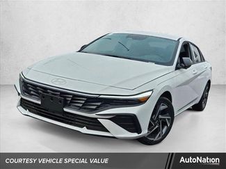 Used 2025 Hyundai Elantra SEL video 1