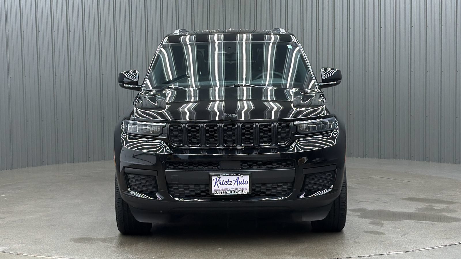 Used 2023 Jeep Grand Cherokee L Altitude AWD/4WD image 8