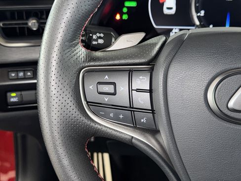 Used 2024 Lexus UX 250h F Sport image 22