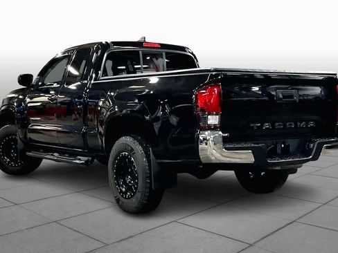 Certified 2022 Toyota Tacoma SR5 image 10
