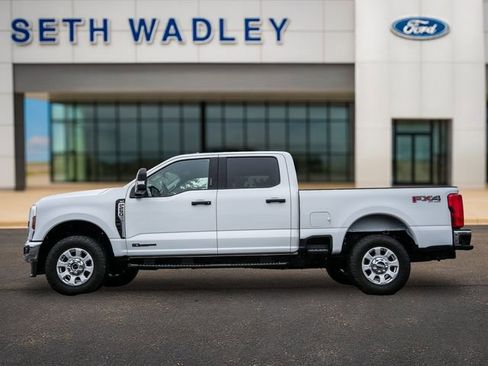 Used 2024 Ford F250 XLT w/ FX4 Off-Road Package AWD/4WD image 4